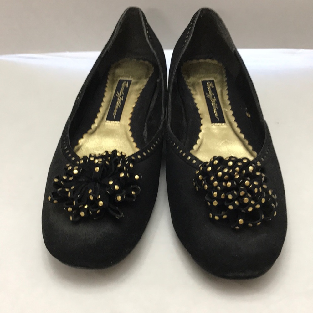 Beverly Feldman black suede flats